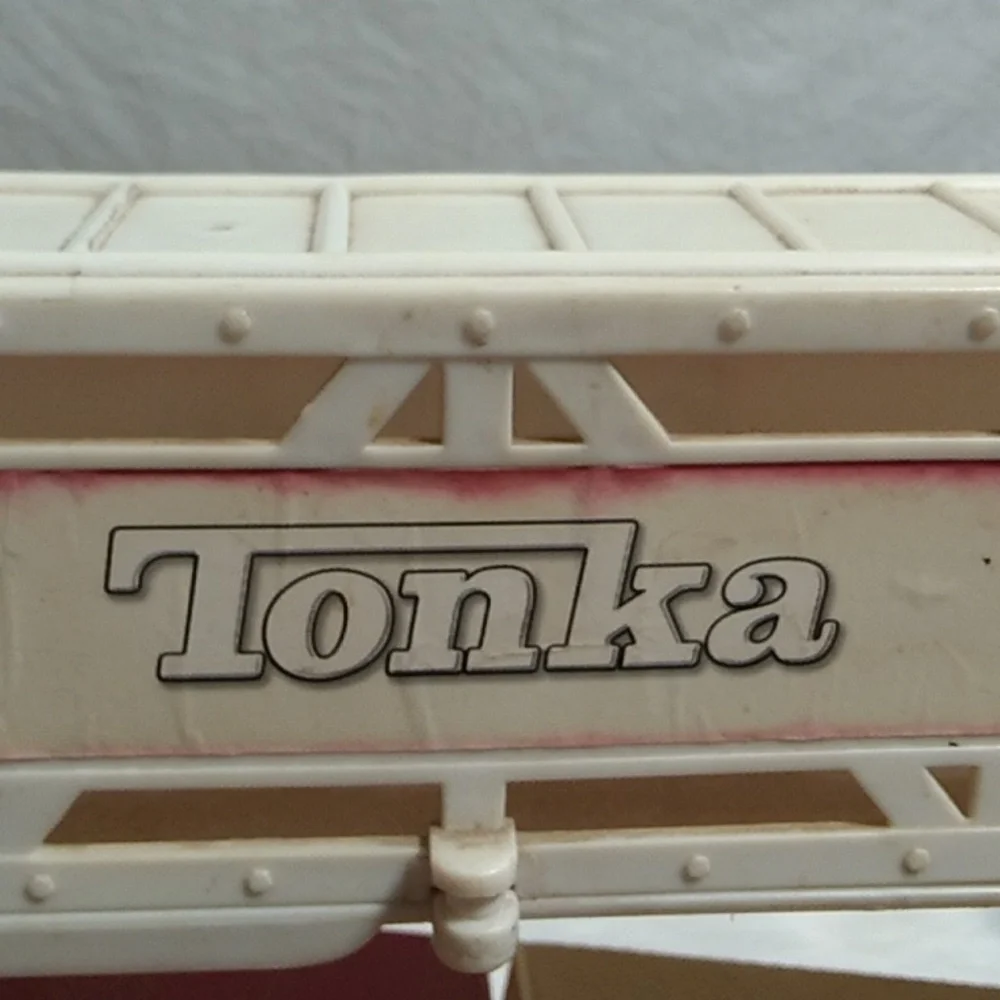 SALE! Vintage XL Tonka Fire Truck 🚒 Couple Flaws That Are Fixable Collectible